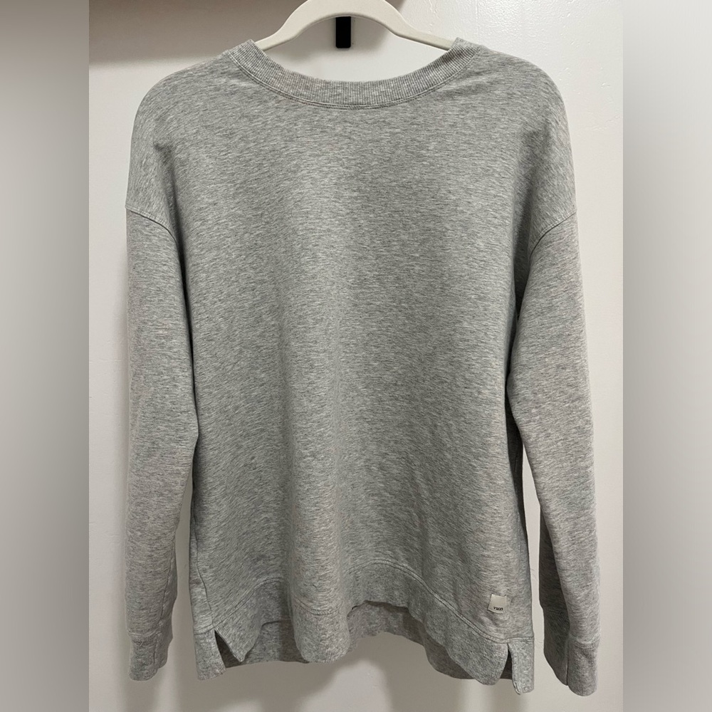 Oversized Grey Vuori Sweatshirt Size Small